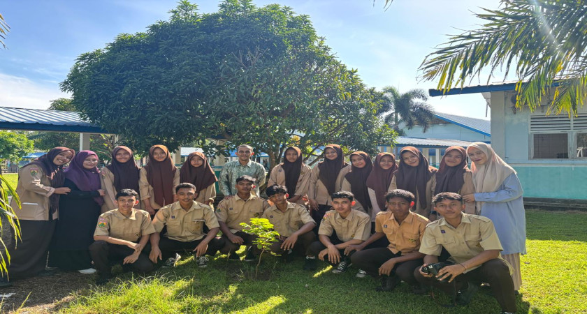 Penutupan MATSAMA MAN 2 Aceh Barat 2025/2026: Sambil Kenalan, Sambil Tanam Pohon