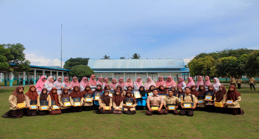 Pembagian Raport Semester Genap  Tahun Pelajaran 2024/2025