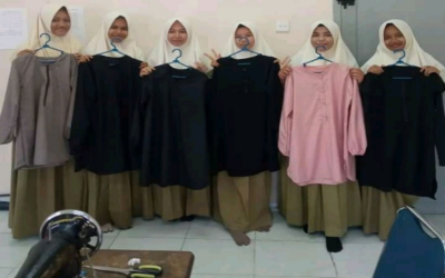 MENINGKATKAN KREATIVITAS SISWA MAN 2 DENGAN PROGRAM MENJAHIT